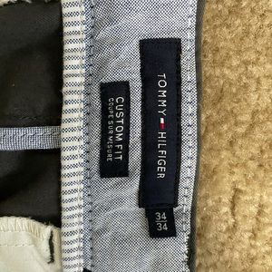 Men’s Tommy Hilfiger gray chinos